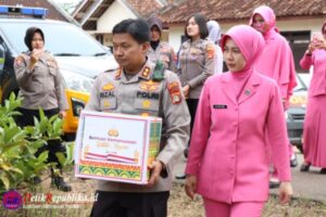 Bantuan Kemanusiaan Untuk Negeri, Polres Lamtim Dan Bhayangkari Berikan Bantuan Kepada Masyarakat