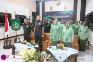 Dandim 0429/Lamtim Bersama Ketua Persit Ikuti Vicon Peringatan HUT Persit Ke-77