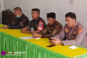 Babinsa Ramil 16/Pdw, Ikuti Rapat Lokal Karya Mini UPTD Puskesmas Peudawa