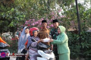 Melalui Koramil Jajaran, Kodim 0104/Atim Terus Berlanjut Bagikan Takjil Gratis Kepada Masyarakat