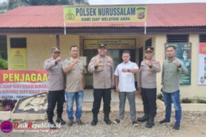 Kapolsek Nurussalam Halal bihalal Dengan Awak Media di Kantor