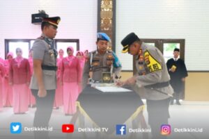Lakukan Penyegaran Jajaran Satker, Kapolres Lamtim Pimpin Sertijab Kabag SDM dan Kapolsek