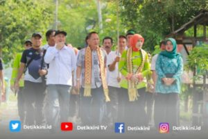 PJ Bupati Tulang Bawang Kunjungi Sentra UMKM Kain Krui