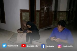 Miris, PLN Putuskan Aliran Listrik Tempat Tinggal Mahasiswa KKN UM Metro di Desa Negri Katon 