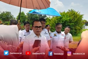 Lauching Penggunaan Alat Amphibious Untuk Normalisasi Sungai Gasing Di Kecamatan Talang Kelapa