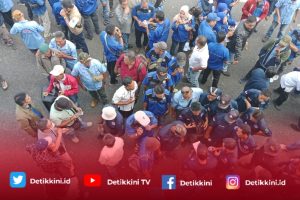 Para Karyawan PT Mitra Ogan Menuntut Gaji yang Belum Dibayarkan Selama Empat Bulan 