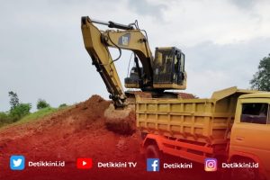 Kegiatan Pengambilan Tanah di Tanggul Primer Bumi Jawa diduga Ilegal
