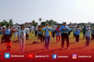 Ela-Azwar Laksanakan Giat Senam Bersama Ratusan Ibu-Ibu 