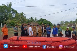 Kepala BPBD Dampingi BNPB Kunjungi Masyarakat Lampung Timur yang Terdampak Banjir