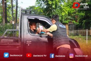 Bentuk Peduli Kepada Masyarakat di Bulan Ramadhan, Sat Reskrim Polres Lamtim Bagikan Takjil Gratis