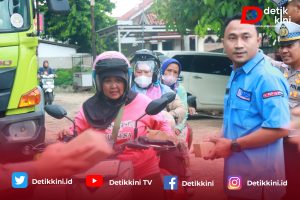 Kapolres Lamtim Berkolaborasi Dengan Wartawan Bagikan Takjil Gratis
