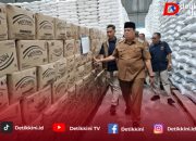 Bulog Salurkan Bantuan Pangan di Lampung Timur, Warga Terima 20 Kg Beras dan 4 Liter Minyak